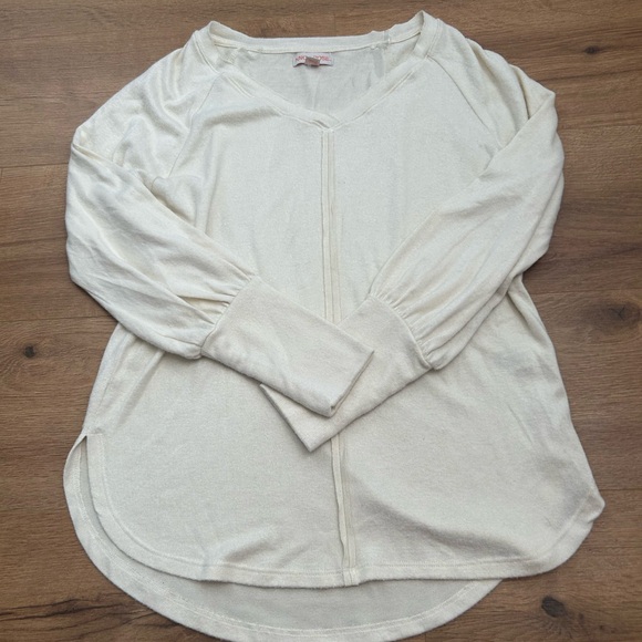 Knox Rose Tops - Knox Rose Cream Long Sleeve V-Neck Top
